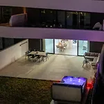 Bajo De Lujo Jardin Y Jacuzzi Appartement