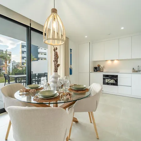 Bajo De Lujo Jardin Y Jacuzzi Apartment *