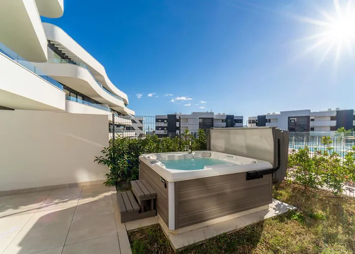 Bajo De Lujo Jardin Y Jacuzzi *