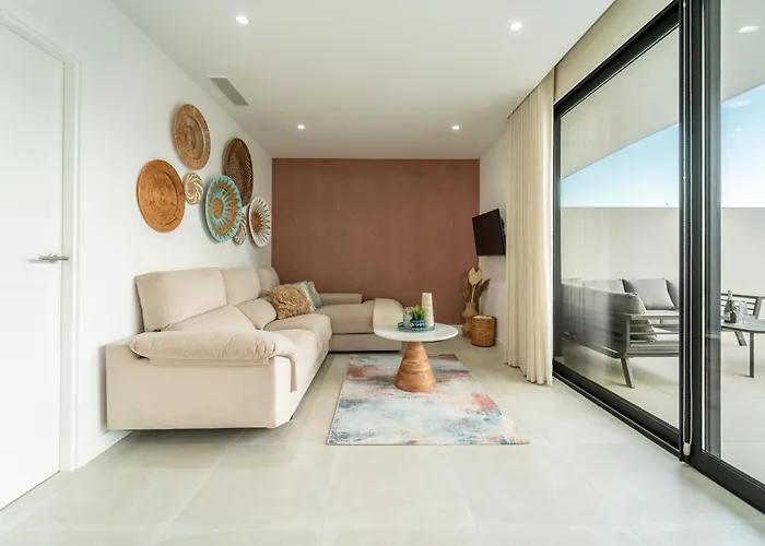 Bajo De Lujo Jardin Y Jacuzzi Lägenhet