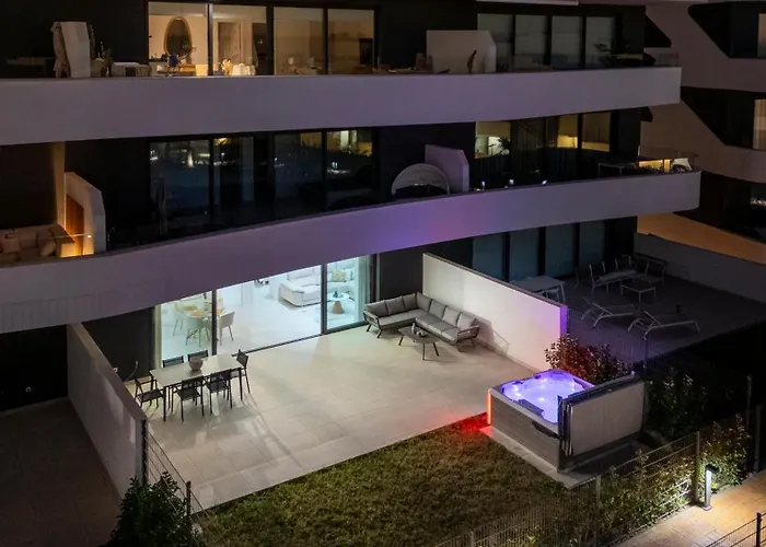 Lägenhet Bajo De Lujo Jardin Y Jacuzzi *